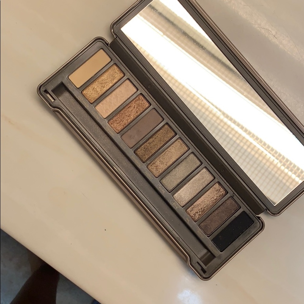 Urban decay Naked 2